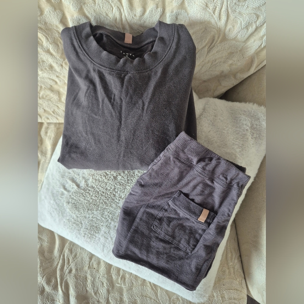 Lunya Dark Gray Sweater and Shorts Lounge Set